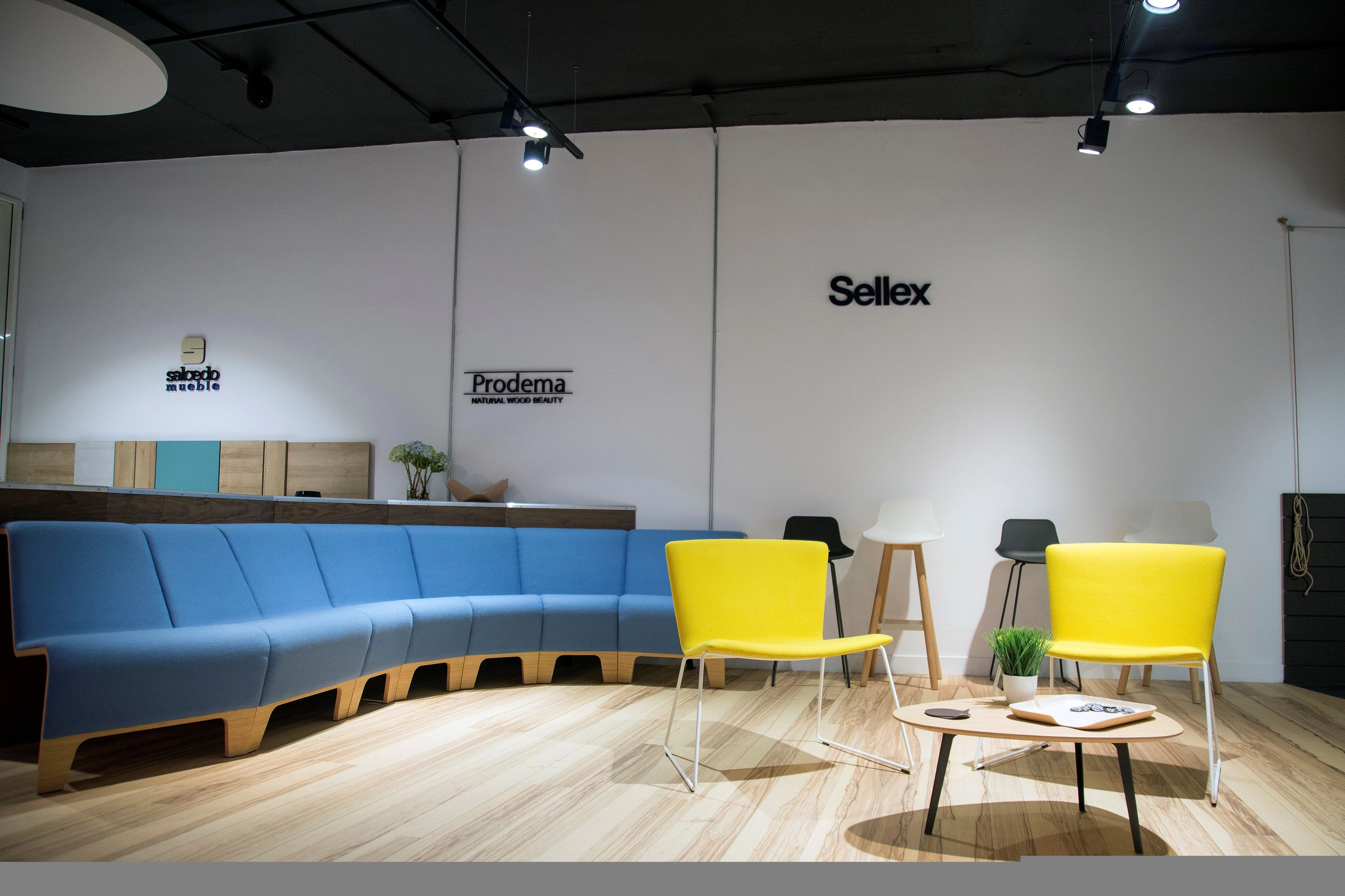  Sellex furniture at the new trade office of Cluster Habic in Mexico  