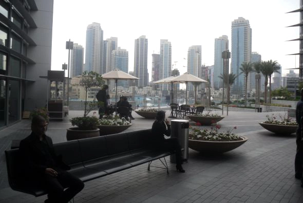 AERO Bench at Dubai Mall