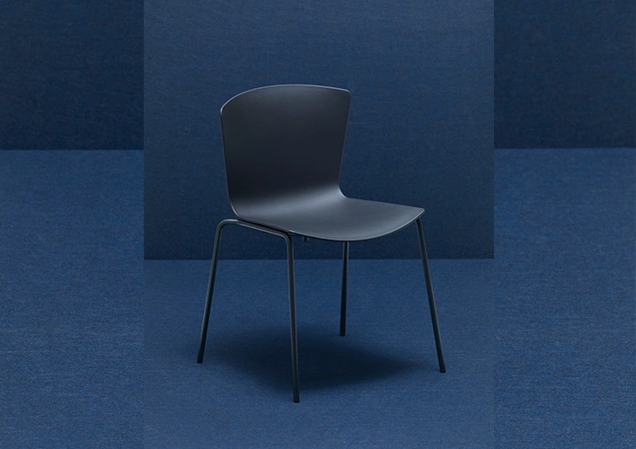  SLAM Chair 100/100 manufactured in 100% recycled and recyclable materials